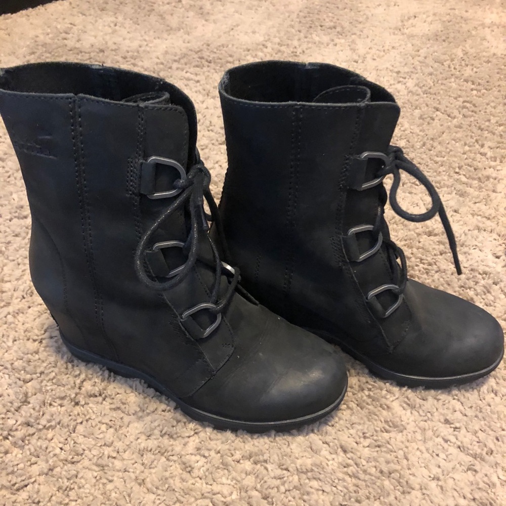 Sorel wedge boot!